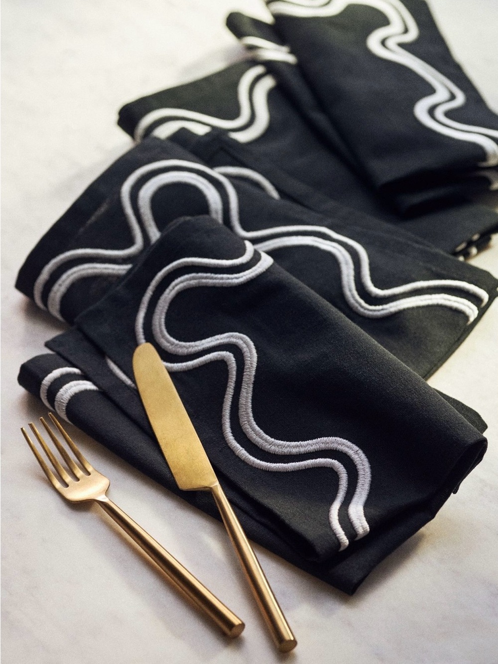 Anthropologie Black Napkins with White Embroidered Wave Trim, Black & White